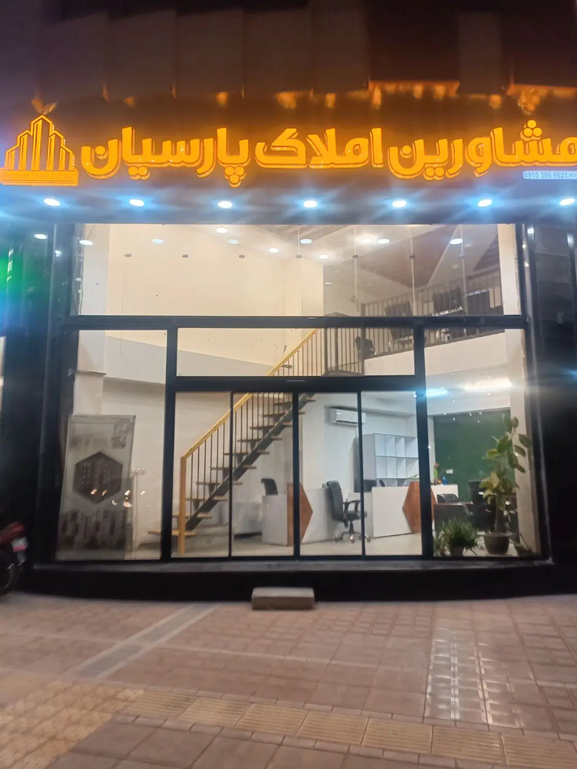 مغازه 70متری حاشیه امیریه شمالی
