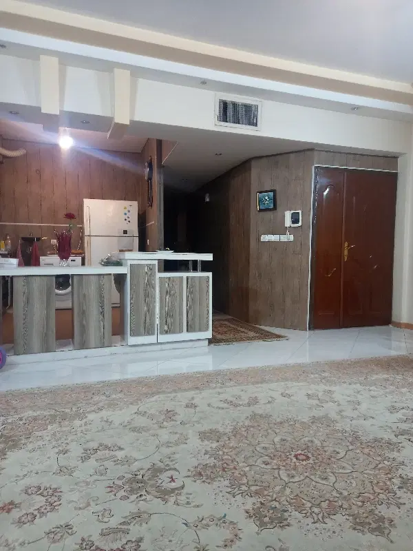 خانم محمدی املاک