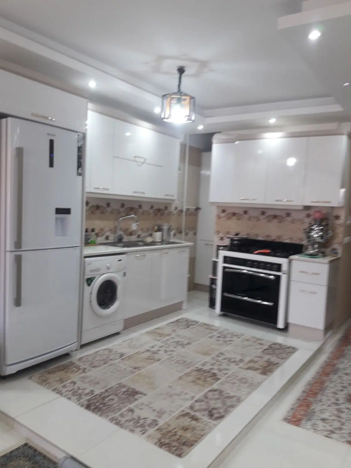 اپارتمان نوساز وبسیارتمیزوشیک