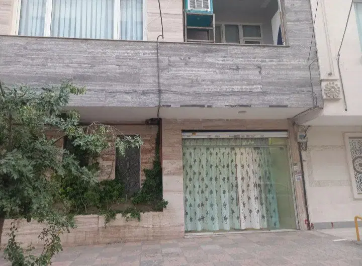 مغازه تجاری