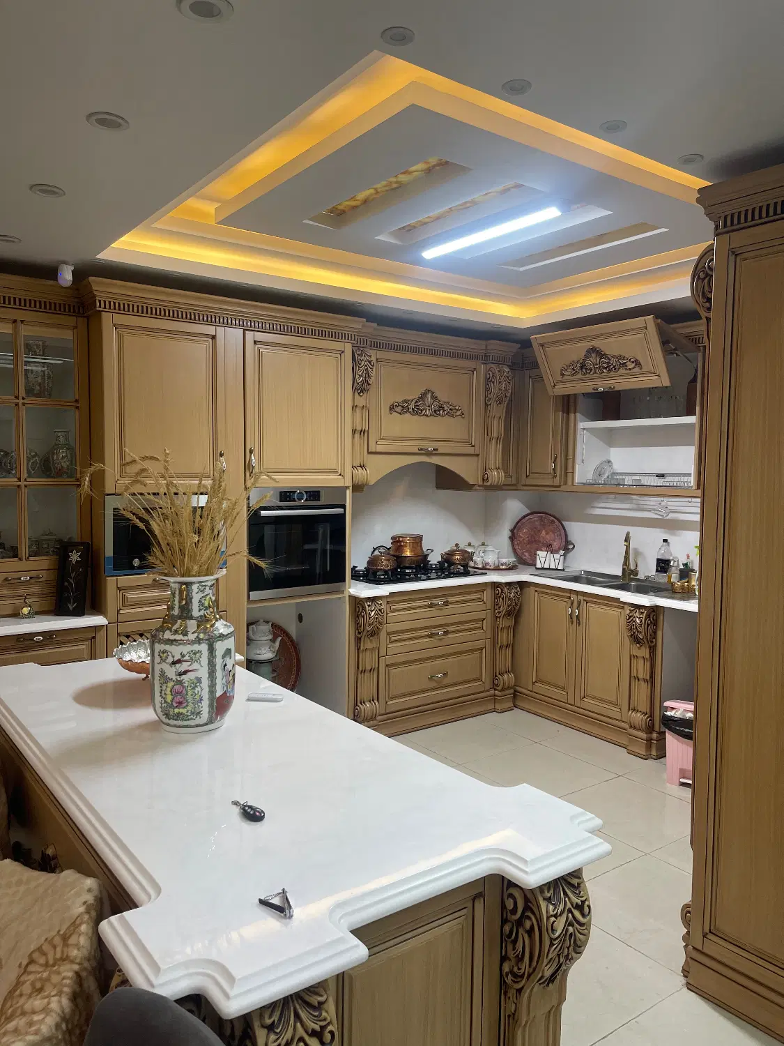 فروش و معاوضه اپارتمان سه طبقه لوکس کنار گذر خرازی