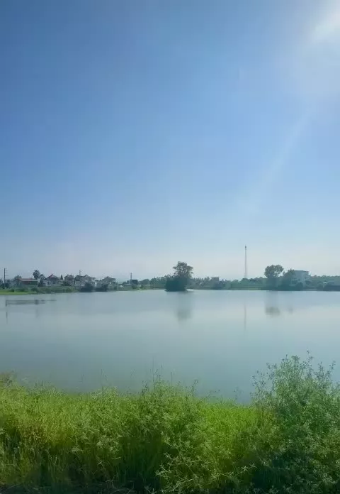 ۴۰۰متر زمین کنار دریاچه(قیمت کل بافت سند