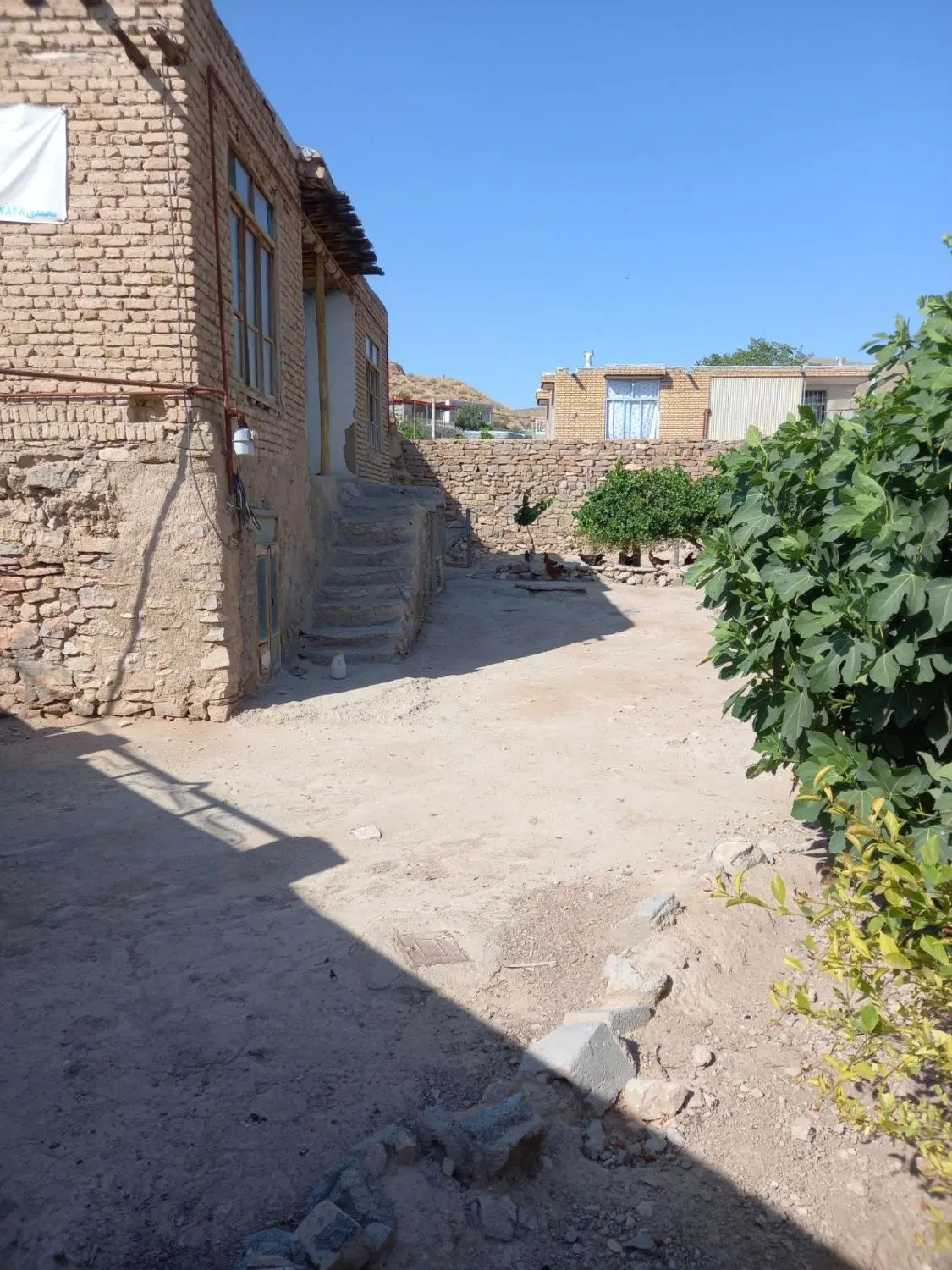 زمین مسکونی ۲۸۰ متر