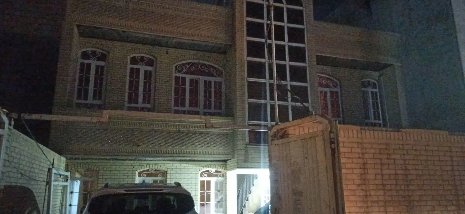 خانه دو طبقه