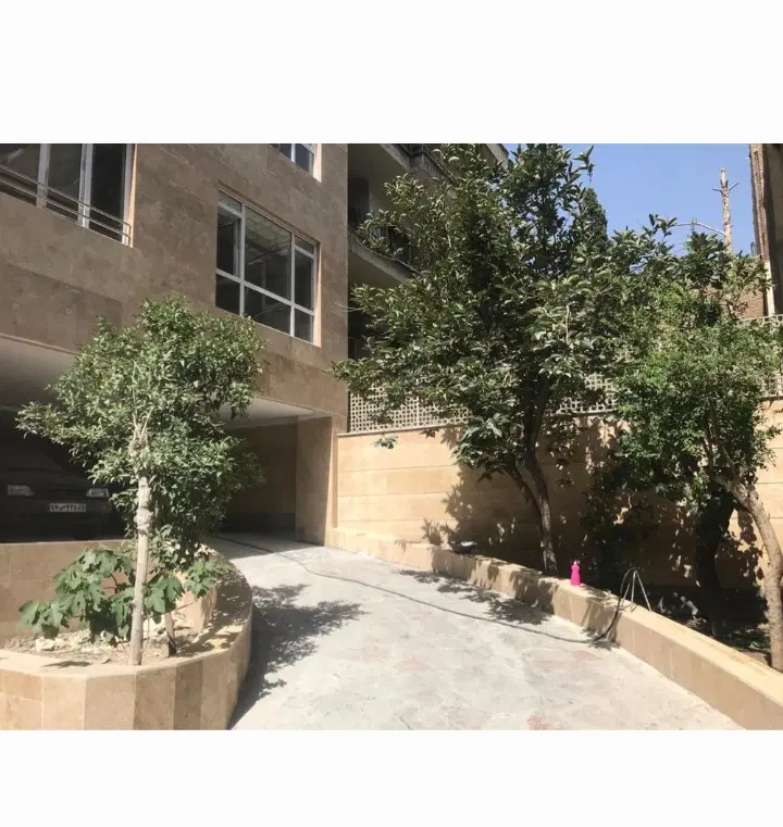 کریمخان ایرانشهر ۱۸۰متر۳خوابه