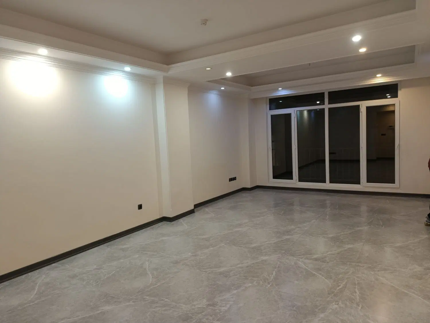 ۸۷ متر دو خواب پونک