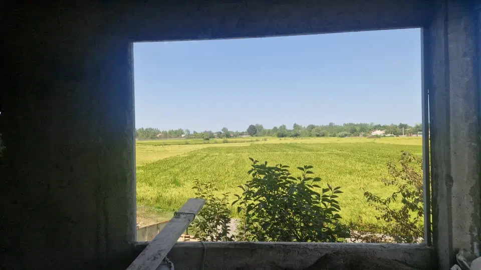 زمین به متراژ ۲۷۰ متر با بنای ۲۳۰ متری