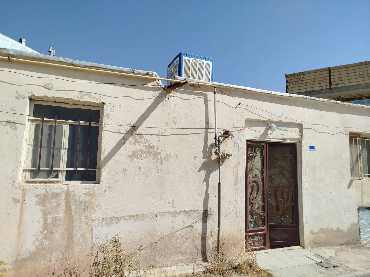 فروش خانه ویلایی حدود140متر_10متر بر_خیابان 30متری