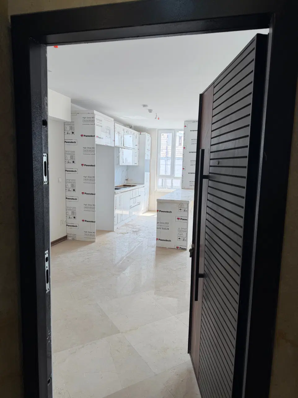فروش آپارتمان خیابان درخشان کلیدنخورده