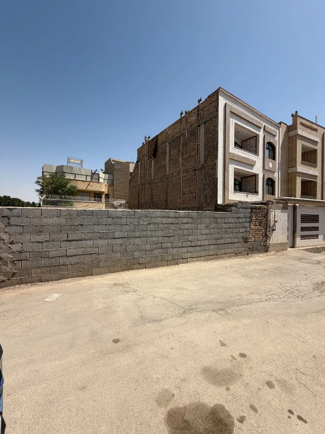 زمین مسکونی