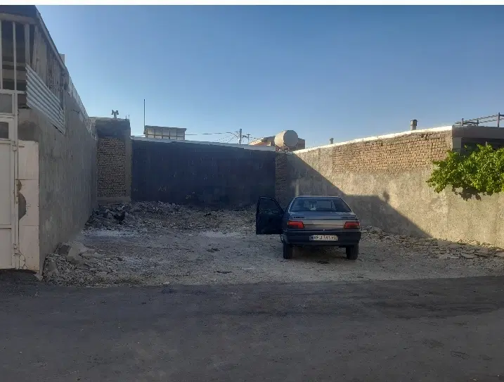 زمین ده در ۱۵ شناژ کف بسته