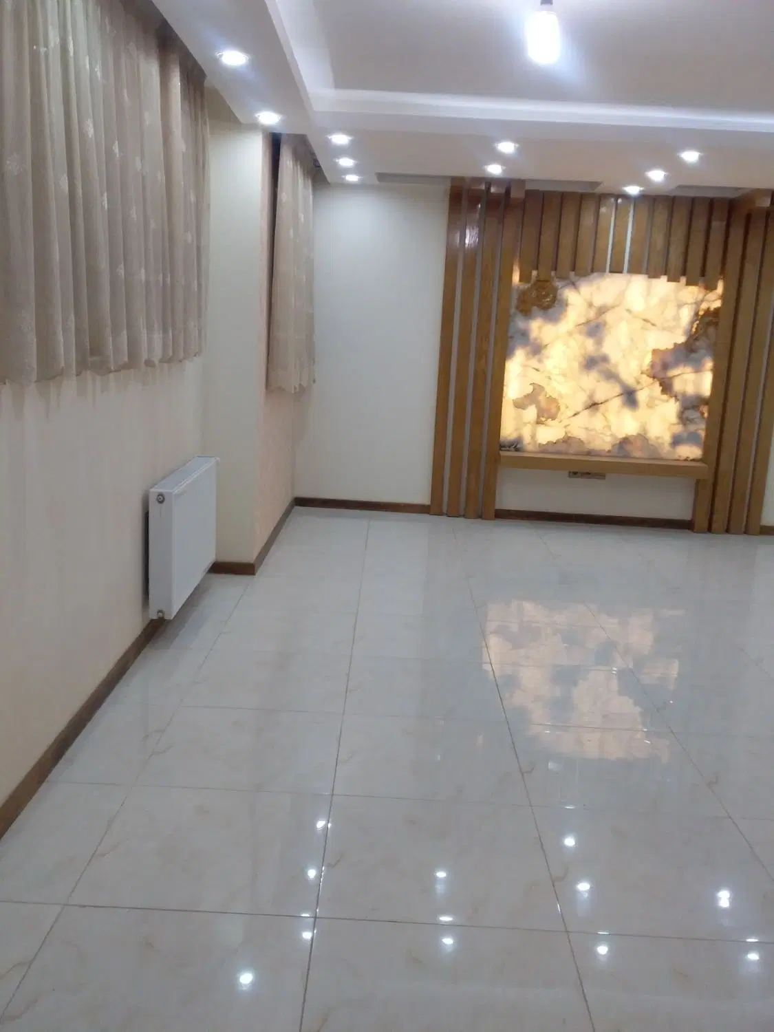 فروش آپارتمان ۶۰ متری شیک در هشت بهشت غربی