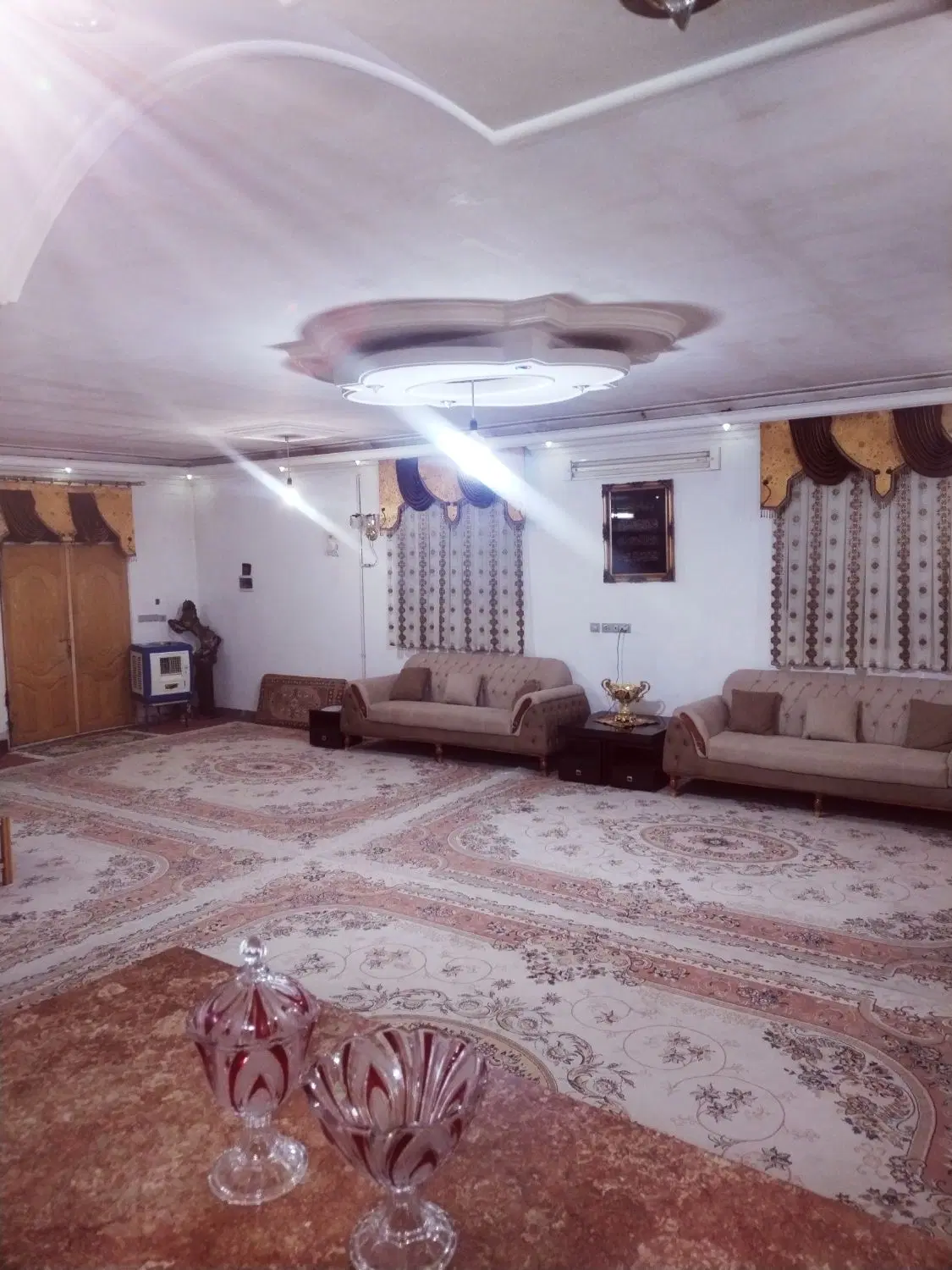 ویلایی 285متر،سه نبش،شناژ و اسکلت کامل،انبوه سازی