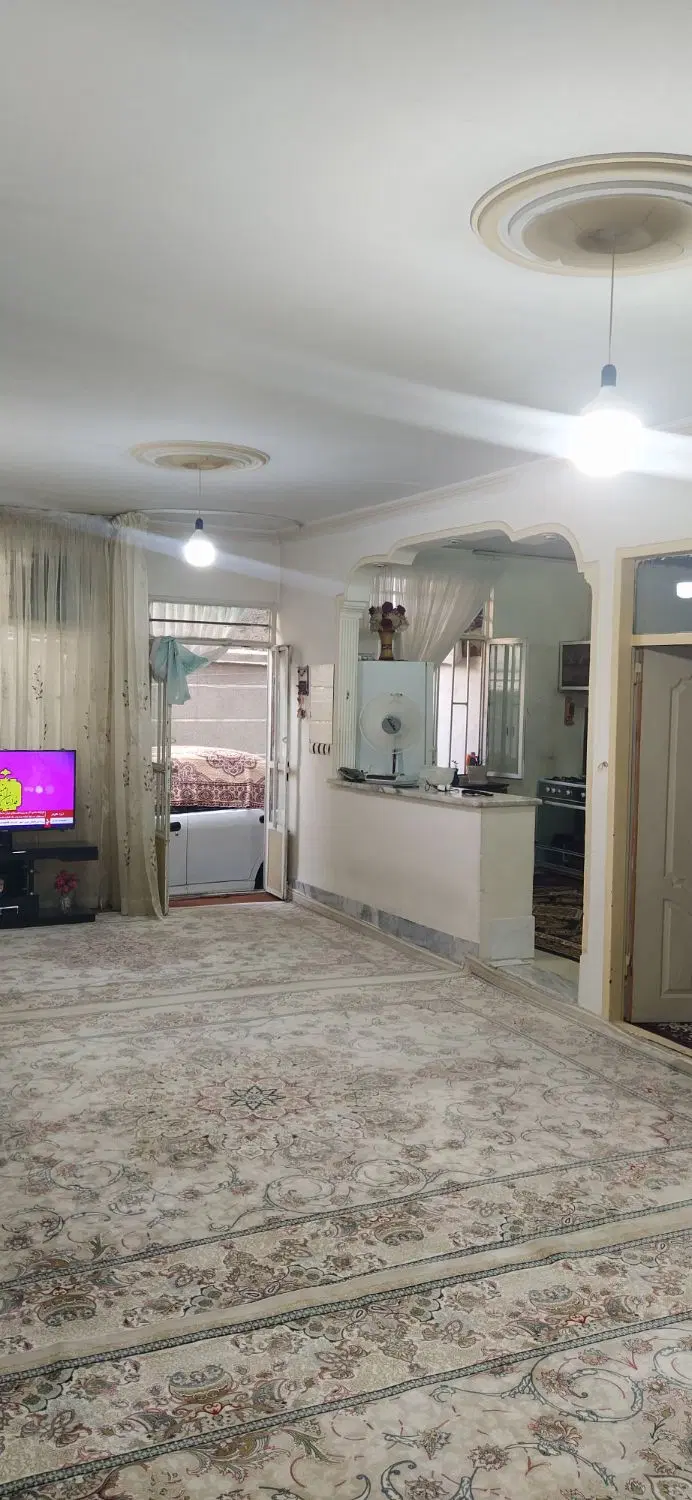 واحد ۱۰۰ متری_ راه جدا _ غرق در نور با پارکینگ