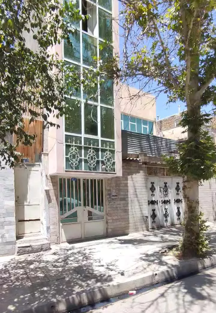 ویلایی دو طبقه ۱۵۰ متری دو کله میلان ۲۰ متری