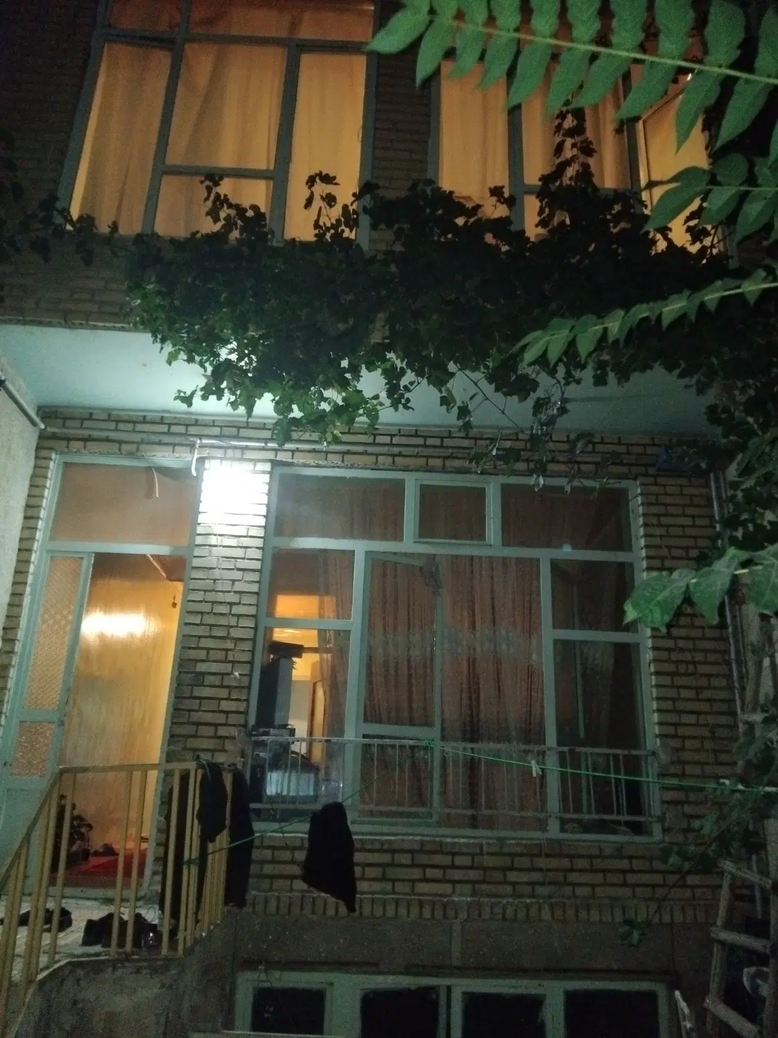 حیاط 83متری کلنگی درمارالان