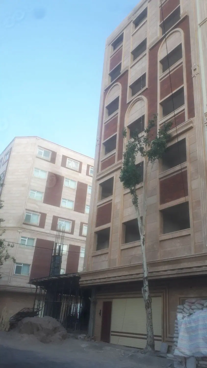 آپارتمان ۱۴۳ م شهرک سفیرامیدشهرک طالقانی منظریه