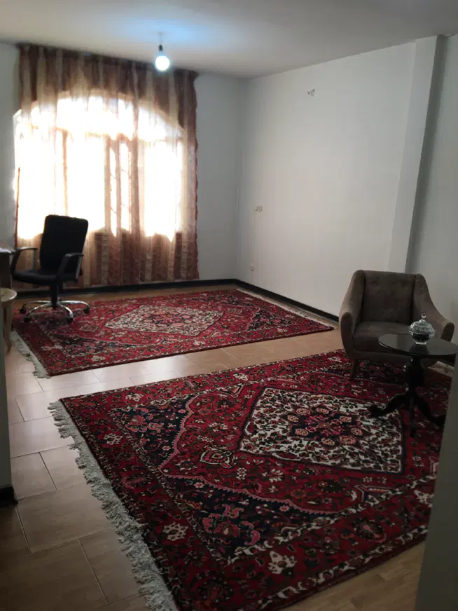 ۶۰ متر تک خواب تک واحدی سالن پرده خور رو به آفتاب