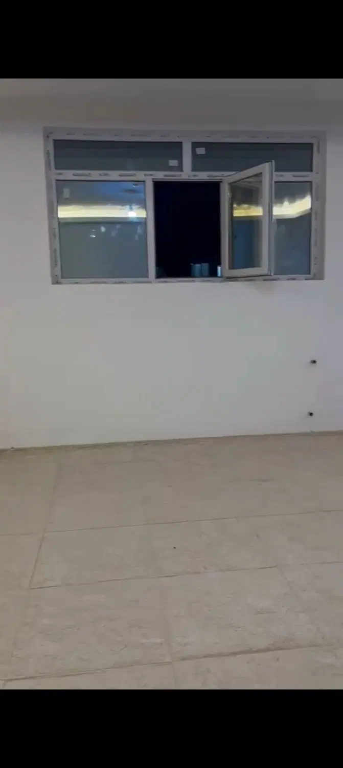 آپارتمان طبقه دوم رو بنما