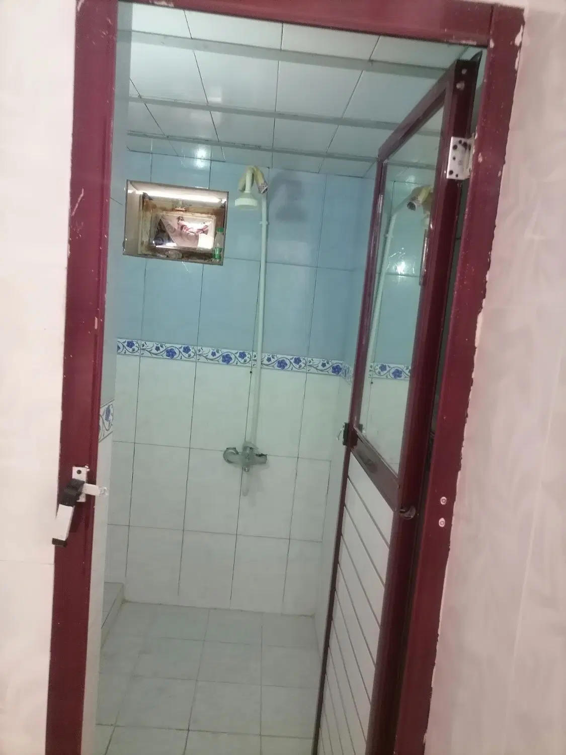 باسلام.  25دقیقه تاشیرازفاصله داردمنزل مهندس ناظر