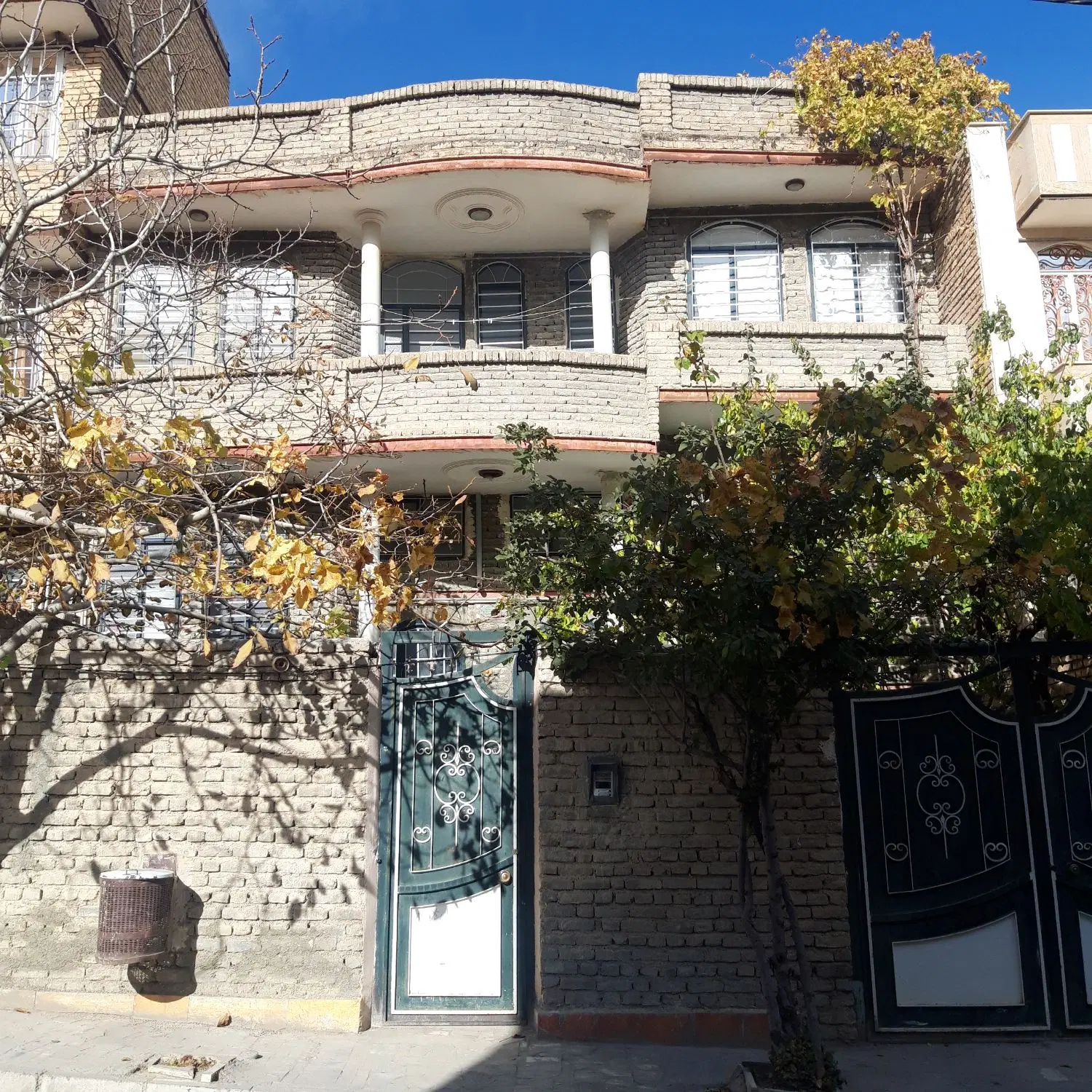 معاوضه خانه با ویلا باغ  تا نصف قیمت یا نیمه ساخت