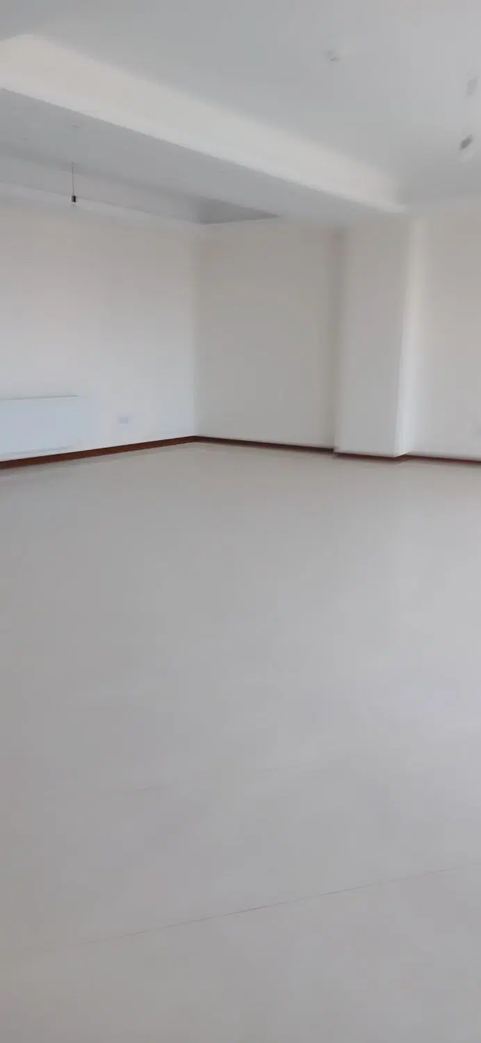 آپارتمان ۱۳۶ متر نوساز تک واحدی ورداورد