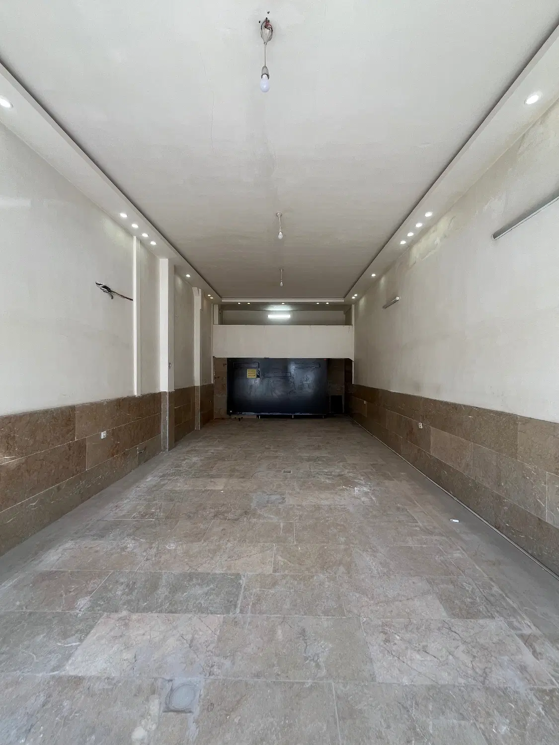 مغازه تجاری توس ۳۳ کشف نسترن۲