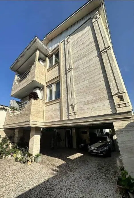 آپارتمان ۸۶مترمربع با پارکینگ و انباری
