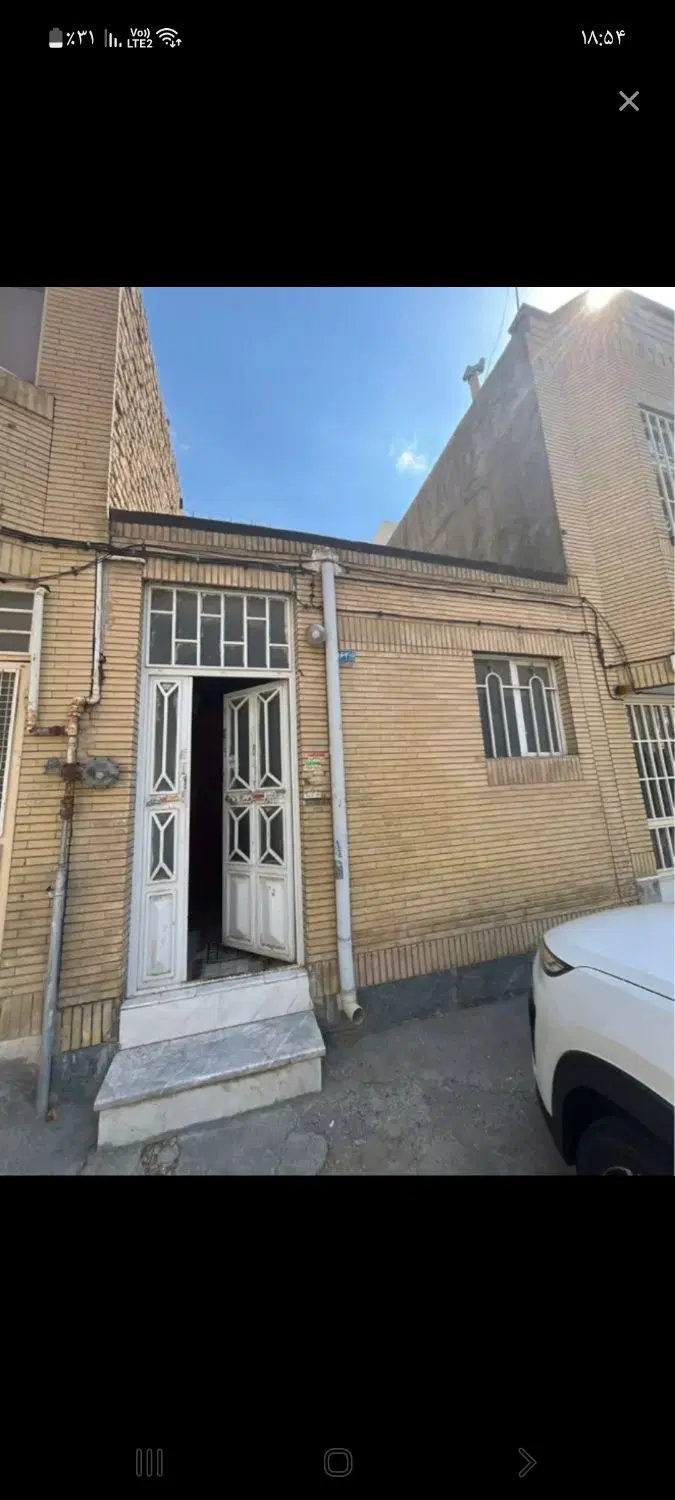 سیدرض قبل مهران ویلای۱۰۰متردربست زیربنا۸۵متراخواب