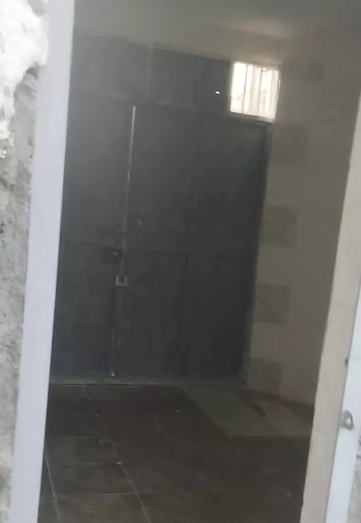 یک باب مغازه اجاره داده میشه