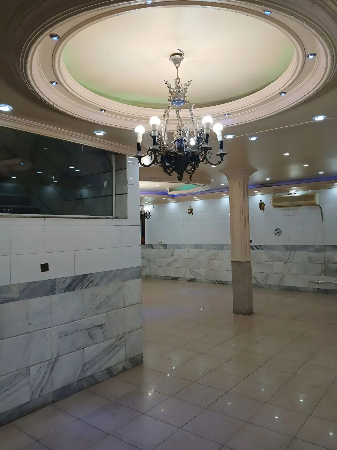 زیر زمین تجاری