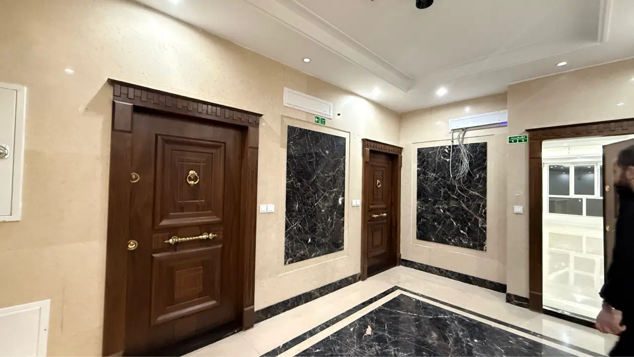 ۸۷ متر دوخواب _سالن سرتاسر پرده خور_الاله غربی