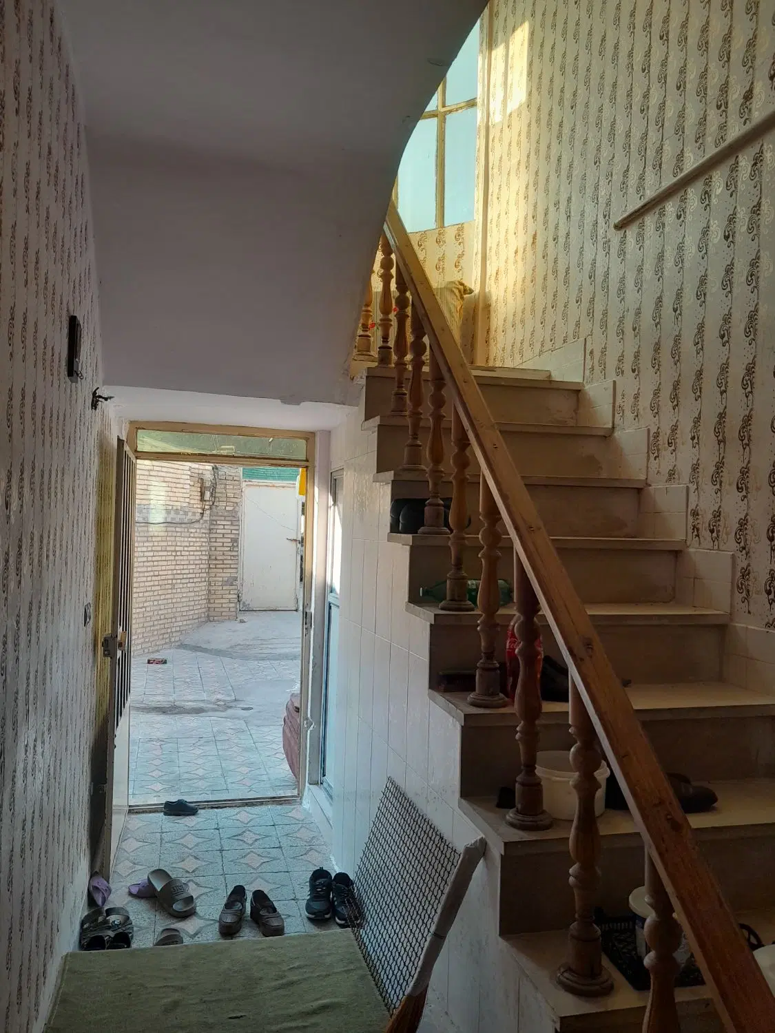 فروش خانه ویلایی دو طبقه ۲۰۰متری سنددار