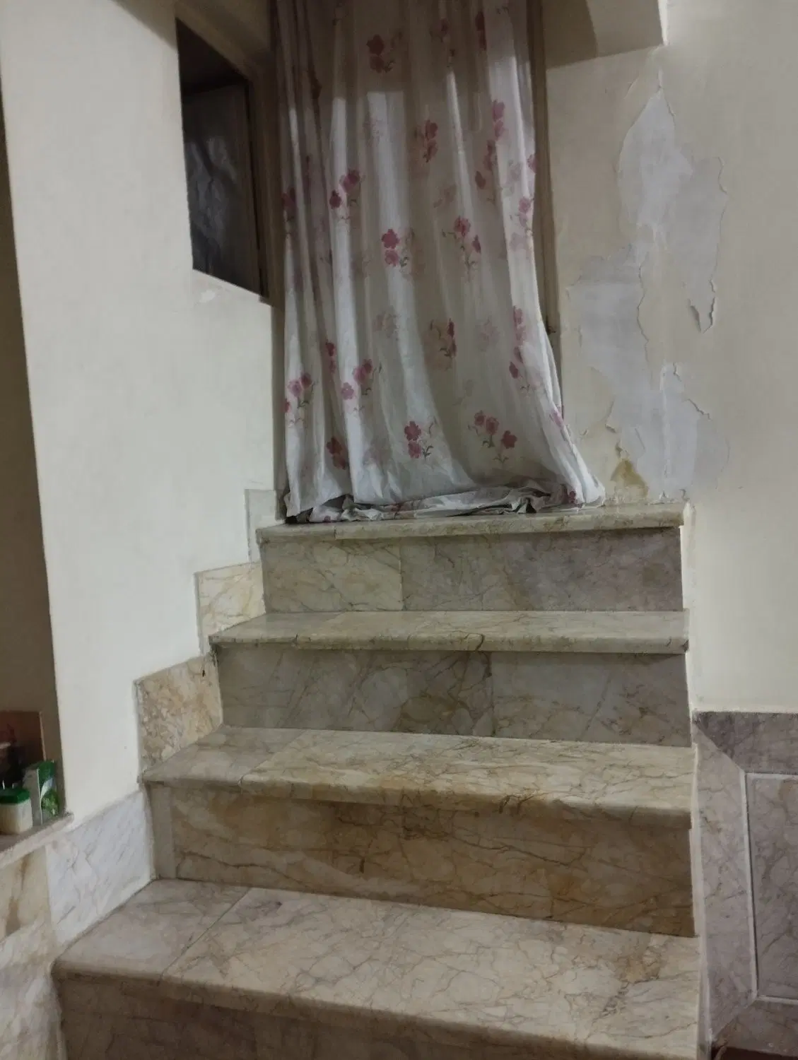 اجاره طبقه اول ابتدای خیابان جنت
