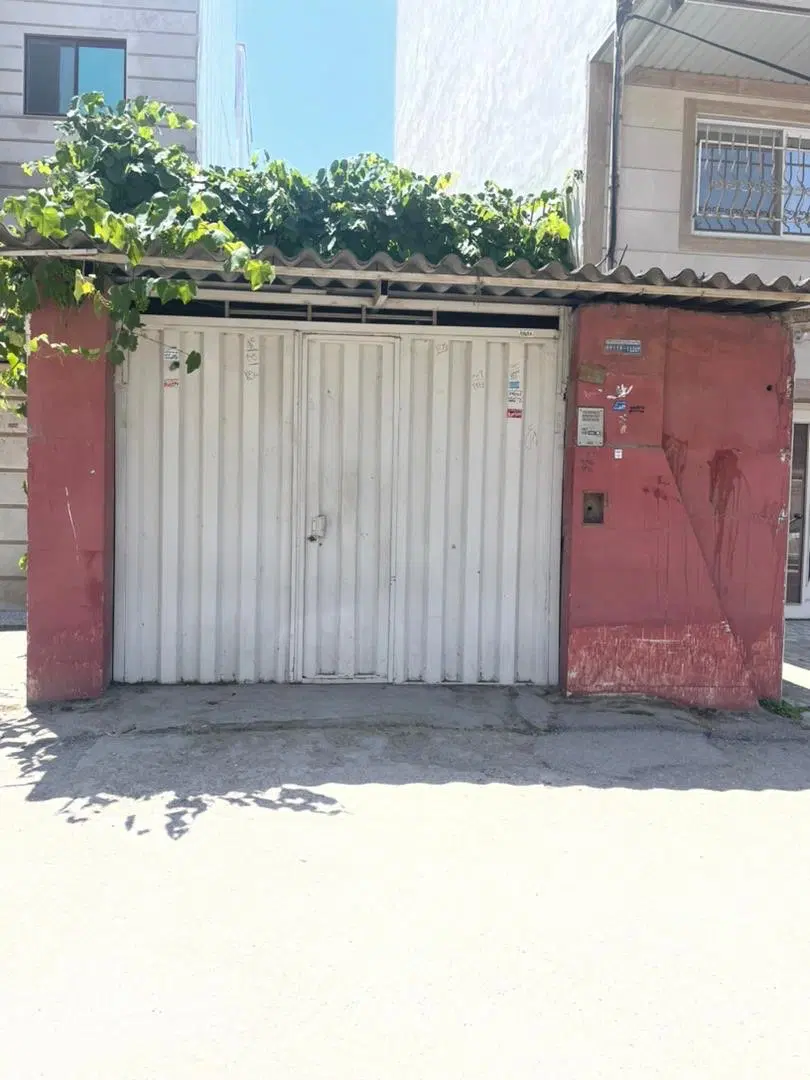 زمین خالی و گود برداری شده