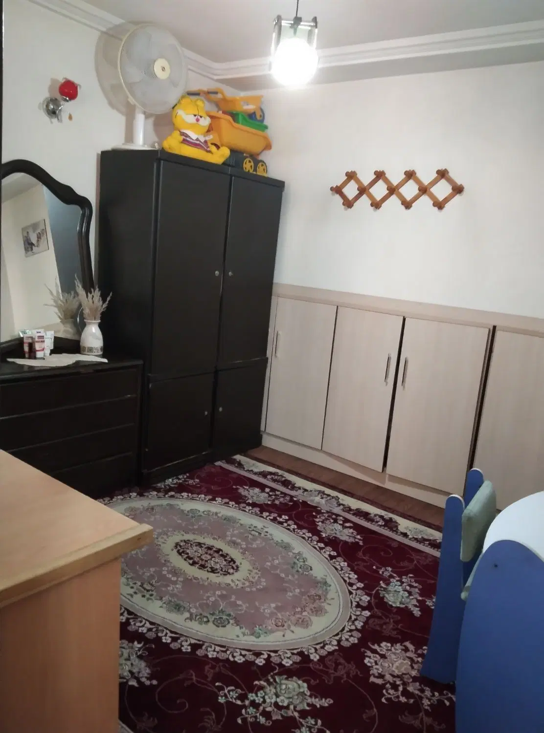 آپارتمان حیاط دار پروین اعتصامی