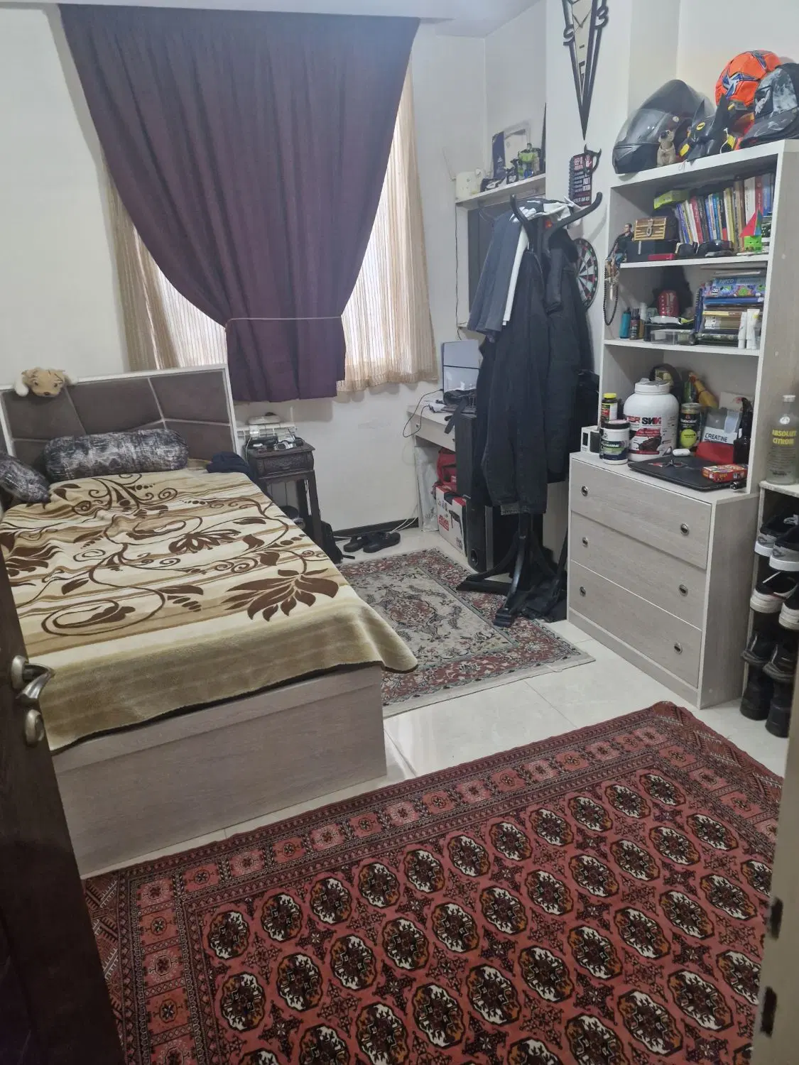واحد مسکونی  ۳ خواب میباشد