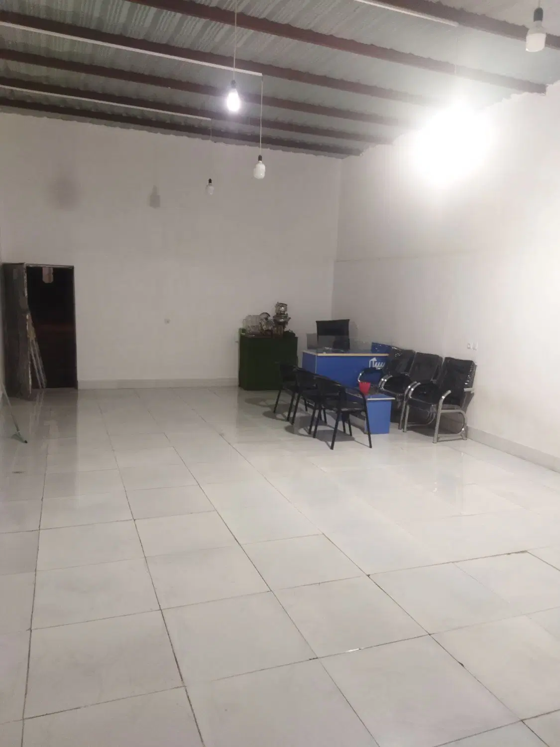 ملک فروشی خیابان خوشبین