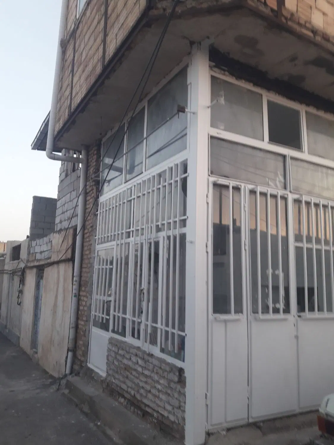 حیاط در آناخاتون