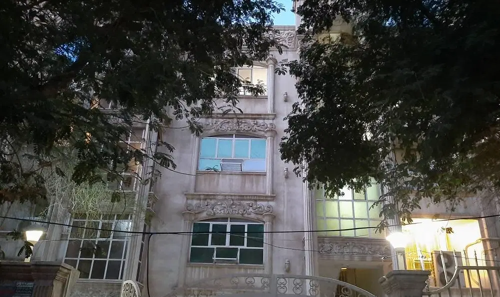 آپارتمان ۱۳۰ متری کیان پارس