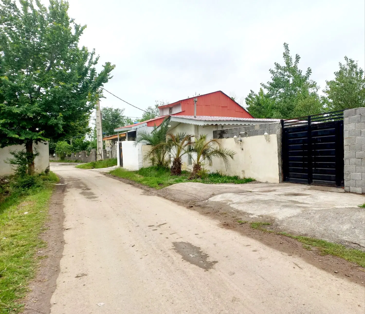 ۴۰۰ متر ویلا، ۲ خواب، روستای زیبای طارمسر