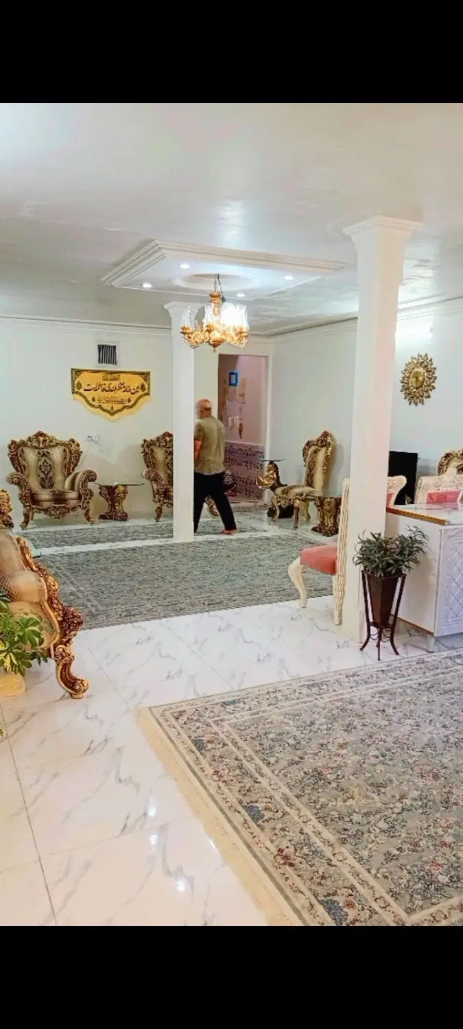 اجاره خانه ۱۲۰متری طبقه دوم