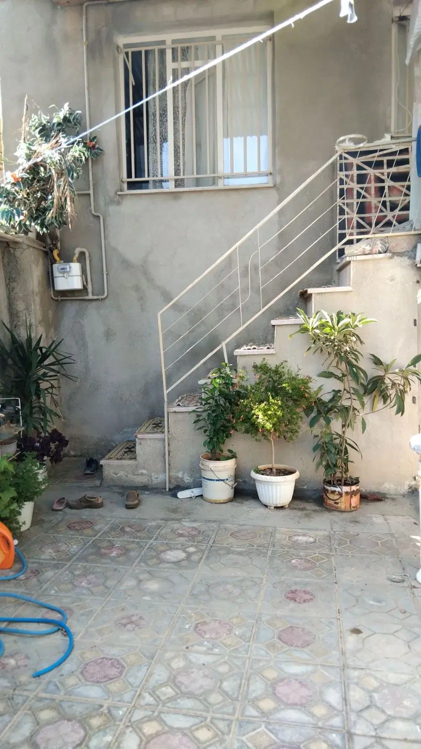 ۸۳متر_ خانه ویلایی _مناسب سرمایه گذاری