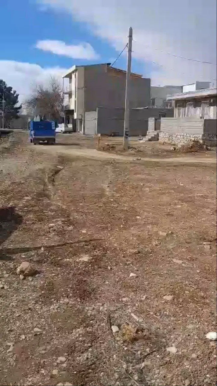 ۲۰۰متر زمین مسکونی برخیابان۱۴متری در جهان آباد