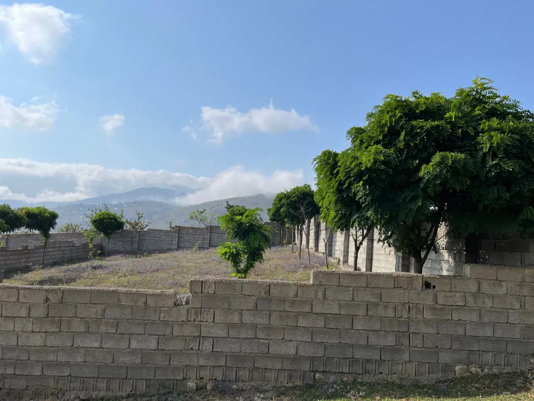 ۴۰۰ متر زمین کردیچال