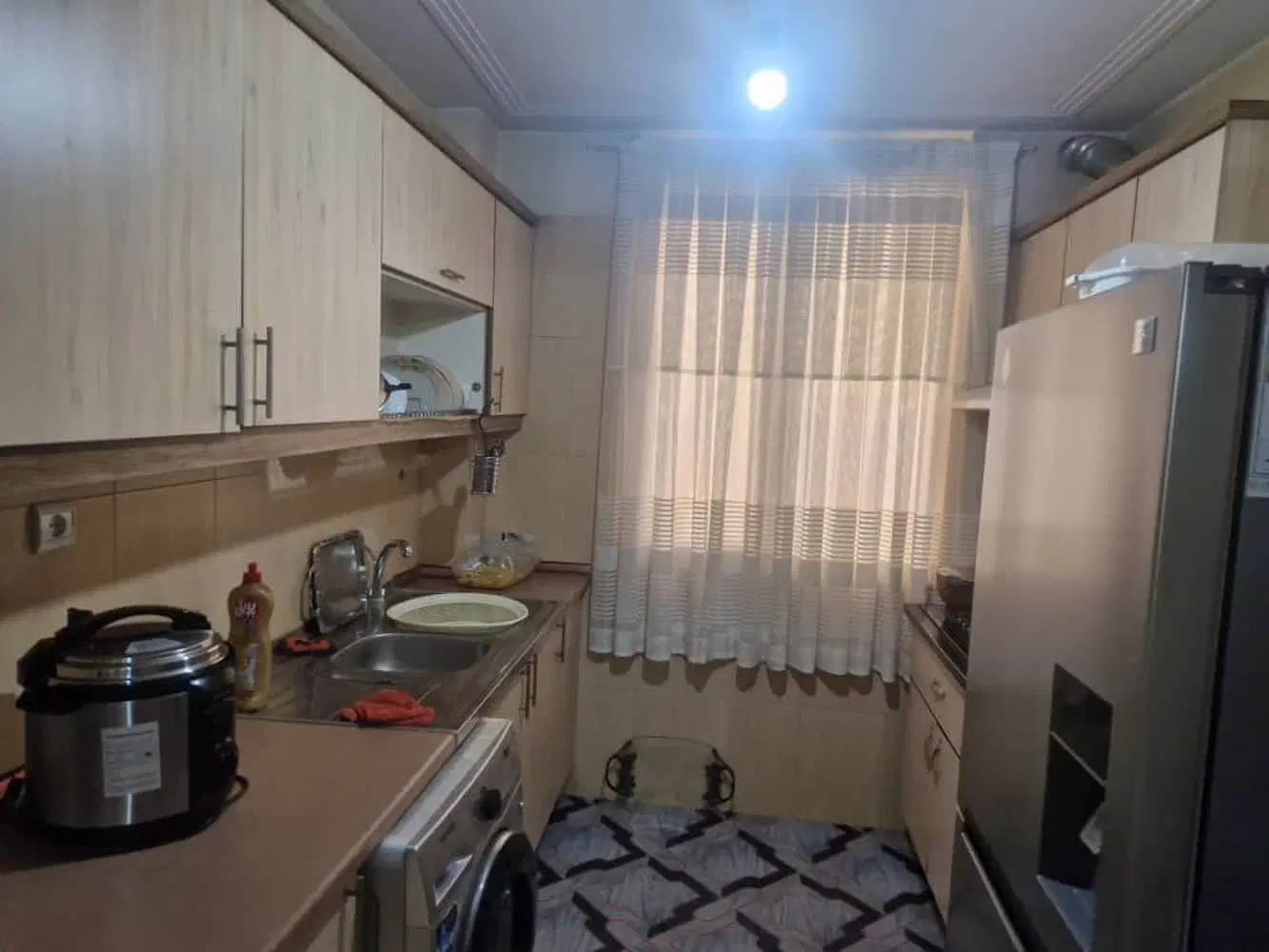 ۵۰ متری سه بر نور