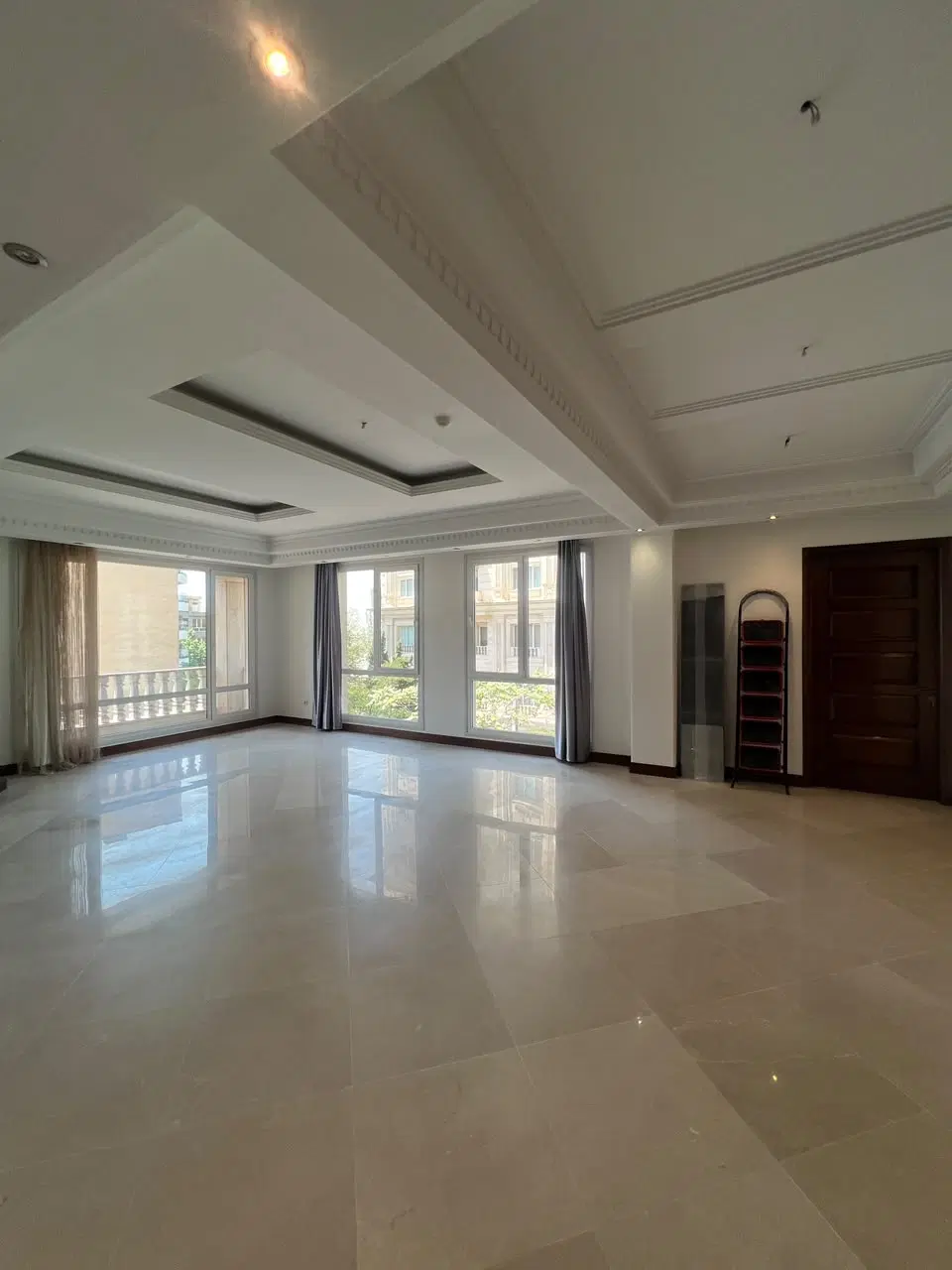 ۱۸۰متر_۳خواب_تاپ لوکیشن دیباجی