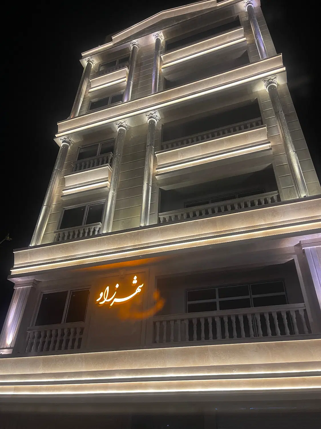 اپارتمان ۹۵ متری صفر فول