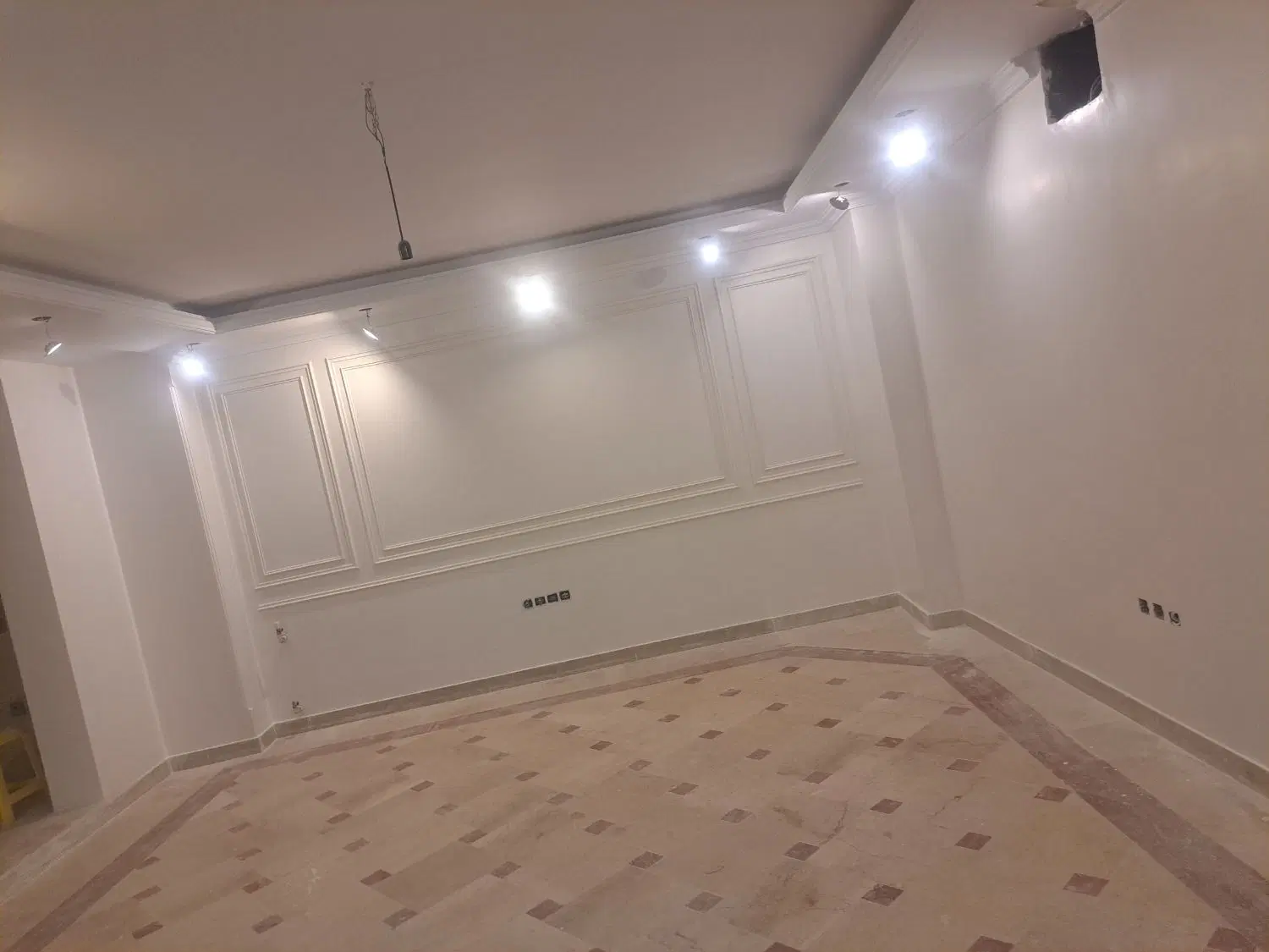۴۸ متری رهنی با پارکینگ