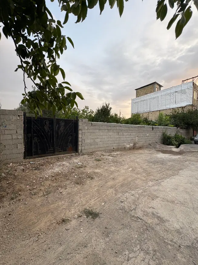 خانه چوبی ویلایی به همراه زمین فروشی